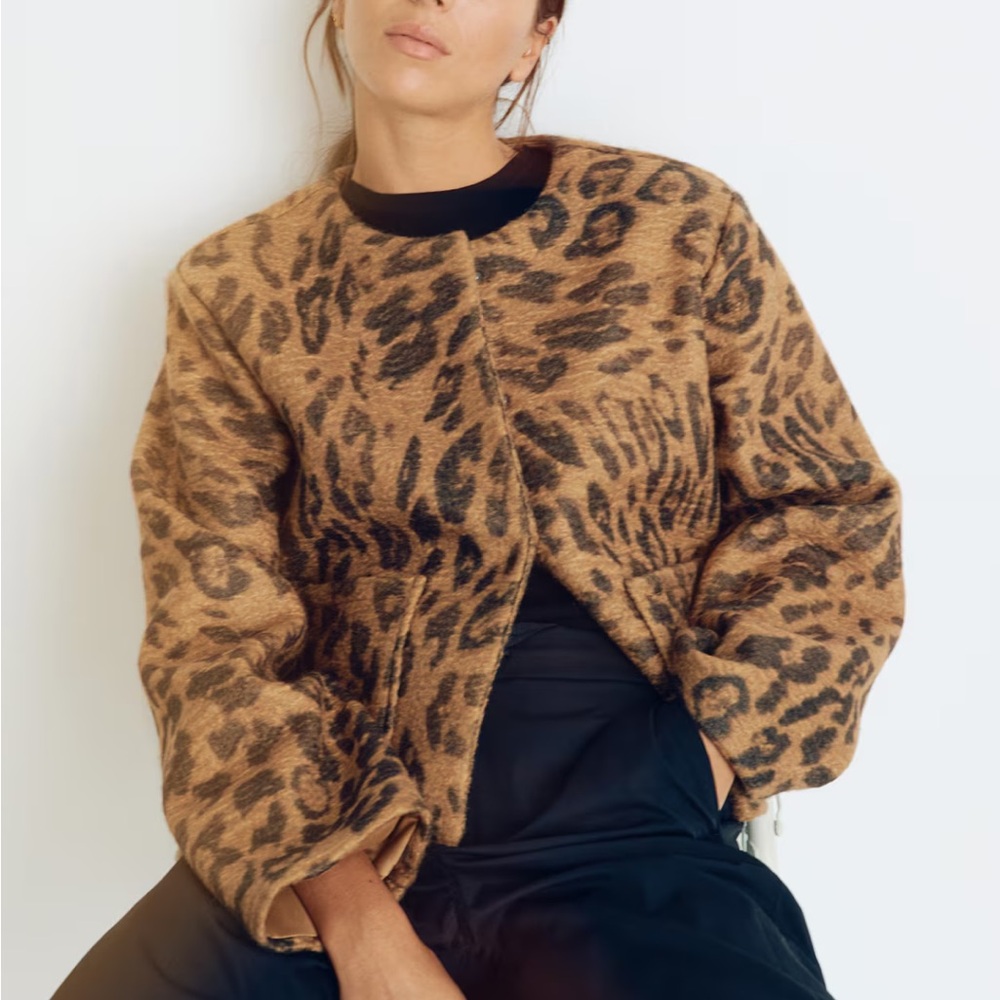Brand new knit jacket in size M